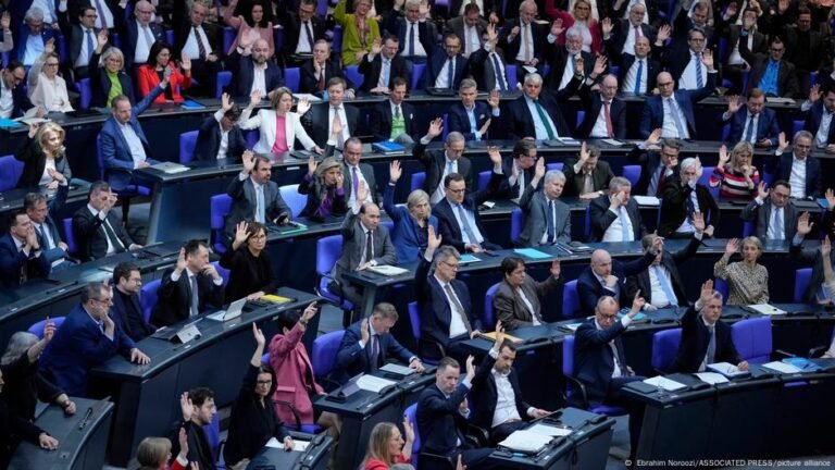 1742355666_Deutschland-genehmigt-neue-historische-Schulden-fur-Verteidigung-und-Klimaschutz.jpg