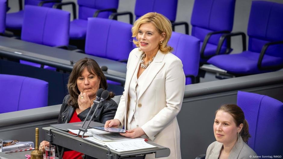 Julia-Klockner-als-neuer-Prasident-des-Bundestags.jpg