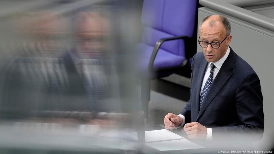 Merz-spricht-als-neuer-Kanzler-im-Bundestag.jpg